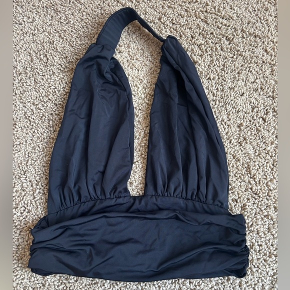 Princess Polly Halter Top | Size 4 - Picture 3 of 7